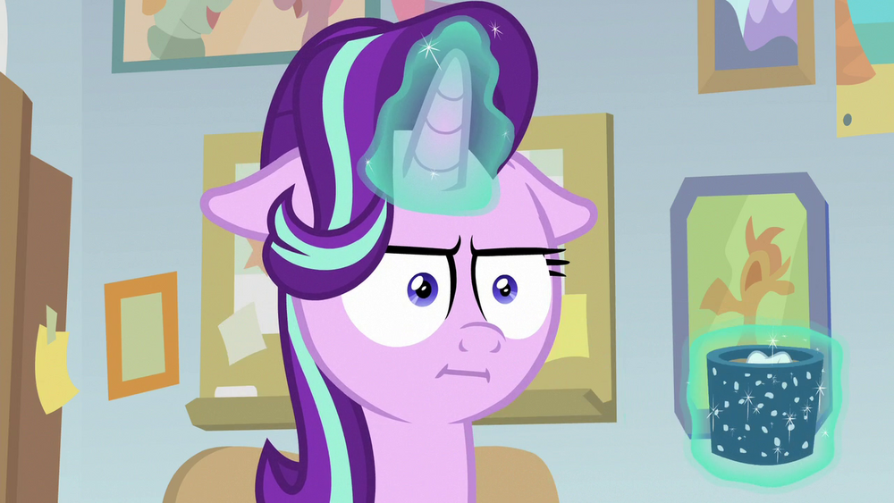 Starlight%27s_meme-able_look_S8E12.png